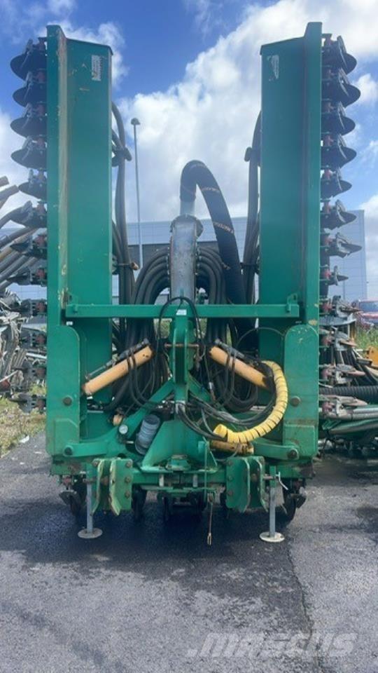 Samson TD 6 Самоходные опрыскиватели