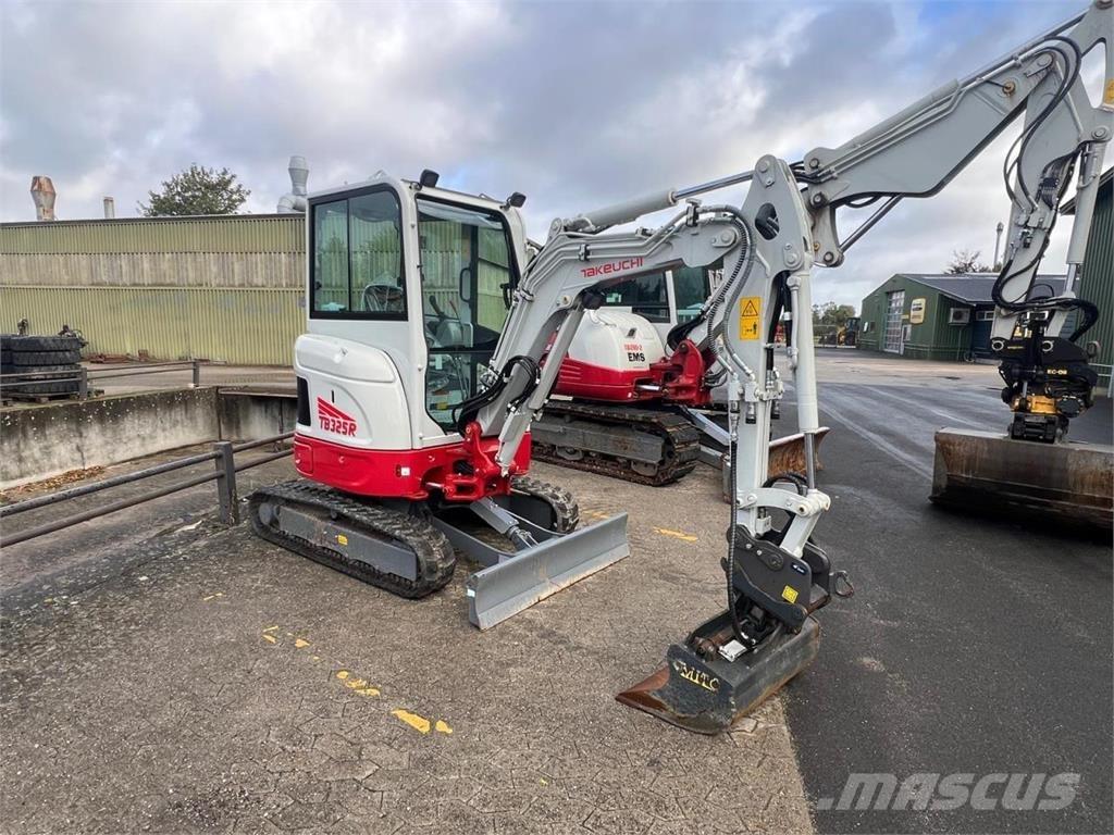 Takeuchi TB325R Мини-экскаваторы