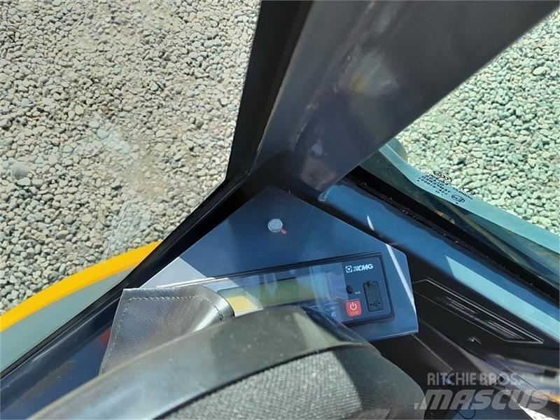 XCMG Xe27e Мини-экскаваторы