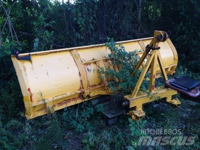  - - - 2.5 MTR Снежные отвалы и плуги