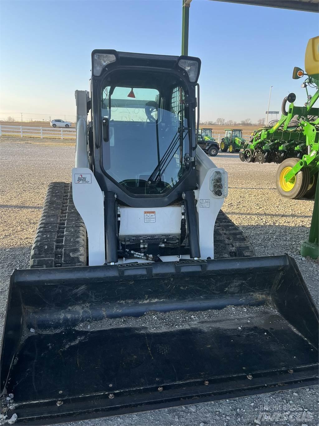 Bobcat T740 Малые погрузчики