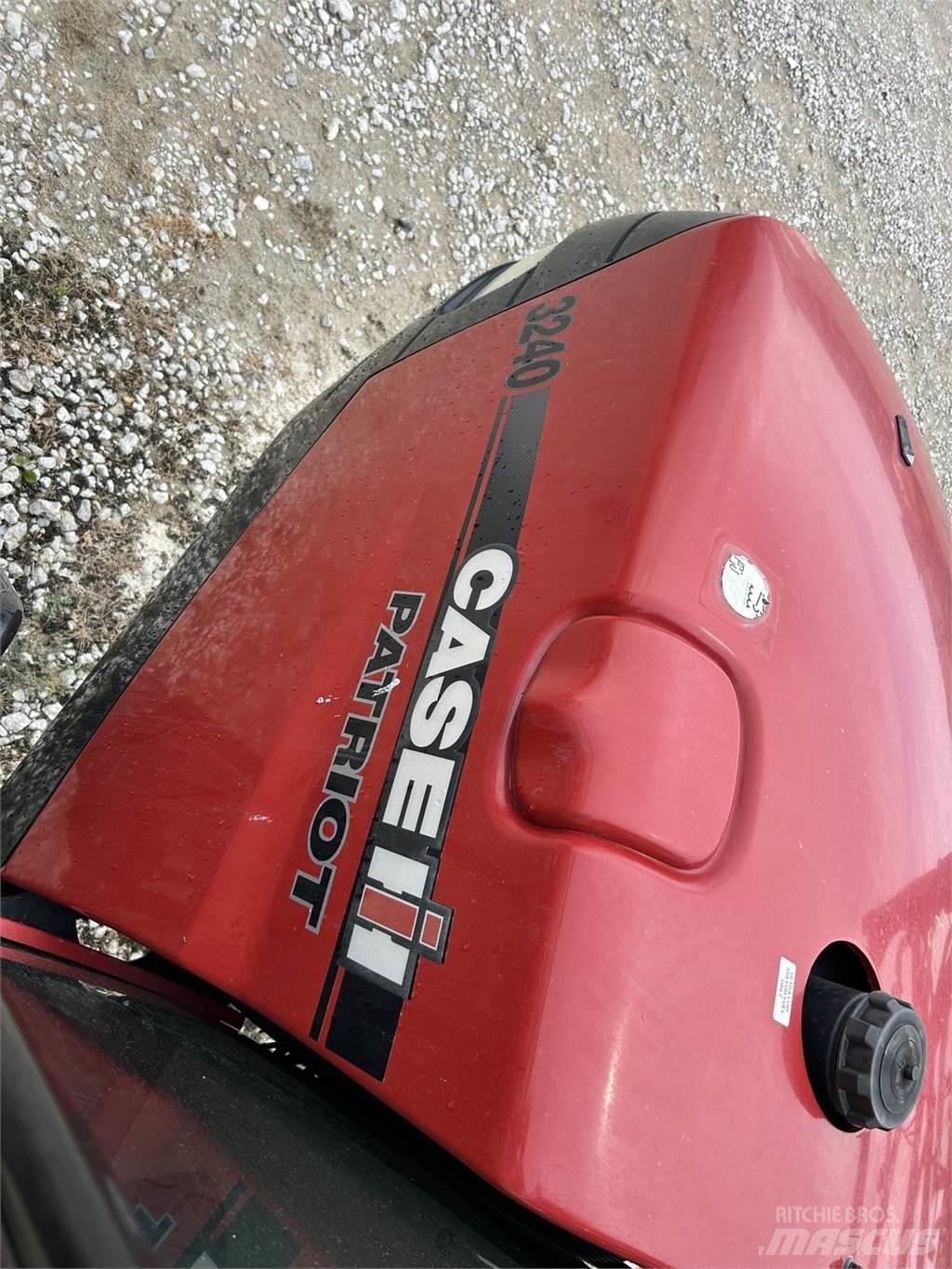 Case IH 3240 Прицепные опрыскиватели
