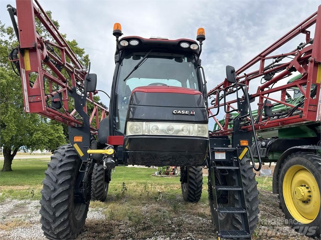 Case IH 3240 Прицепные опрыскиватели