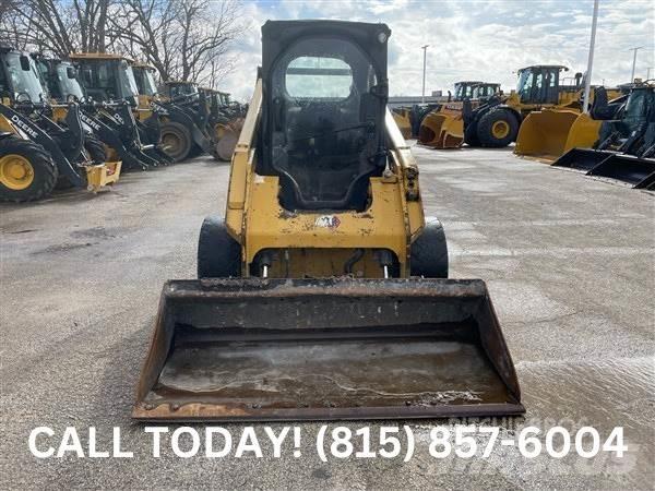 CAT 262D3 Мини-погрузчики