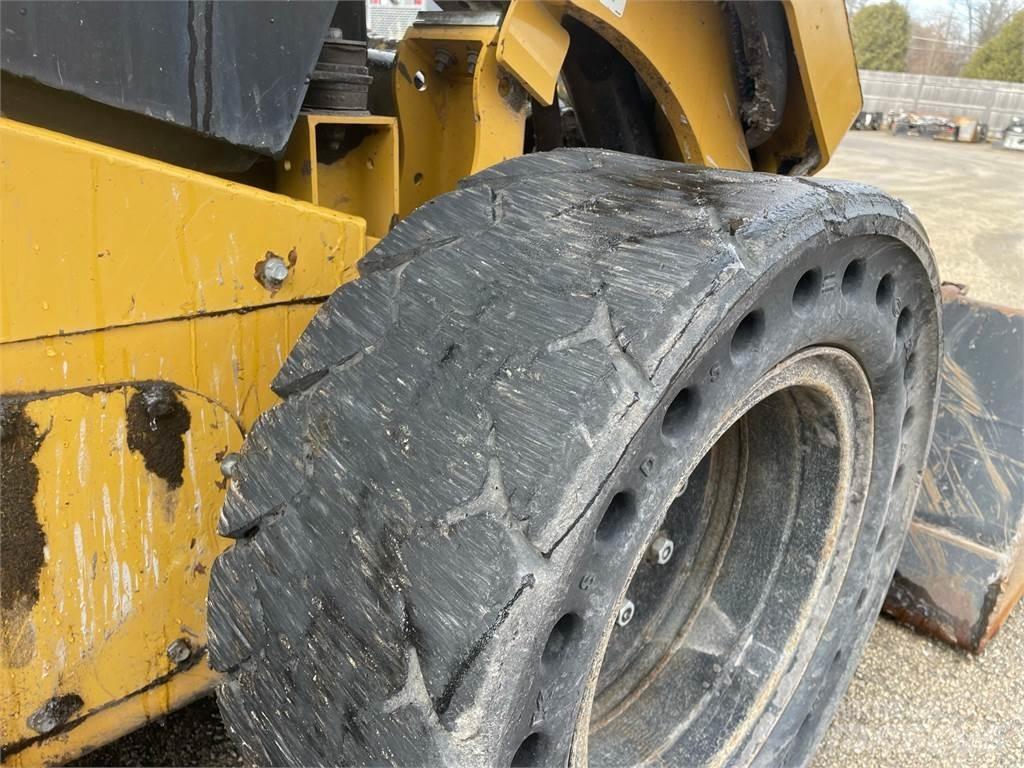 CAT 262D3 Мини-погрузчики