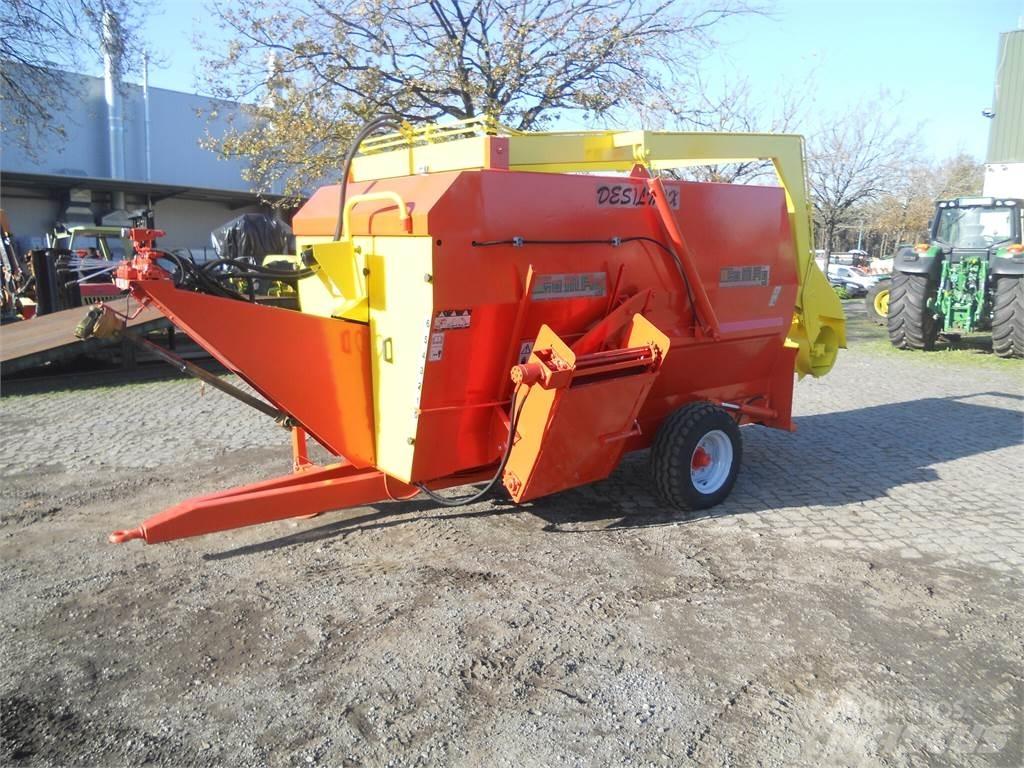 Comag 6M3 Кормораздатчики