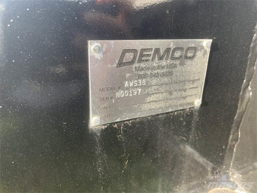 Demco AWS38 Прицепы перегрузчики зерна