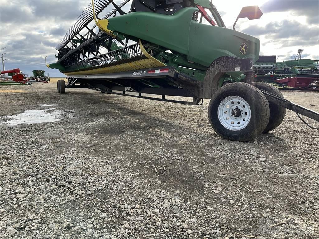 Demco STD42 Прицепы перегрузчики зерна