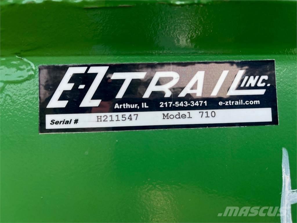 E-Z Trail 710 Прицепы перегрузчики зерна