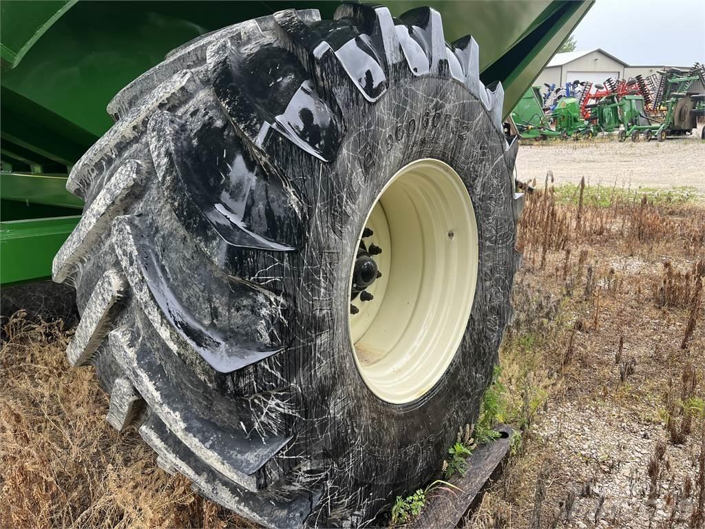 J&M 1000 Прицепы перегрузчики зерна