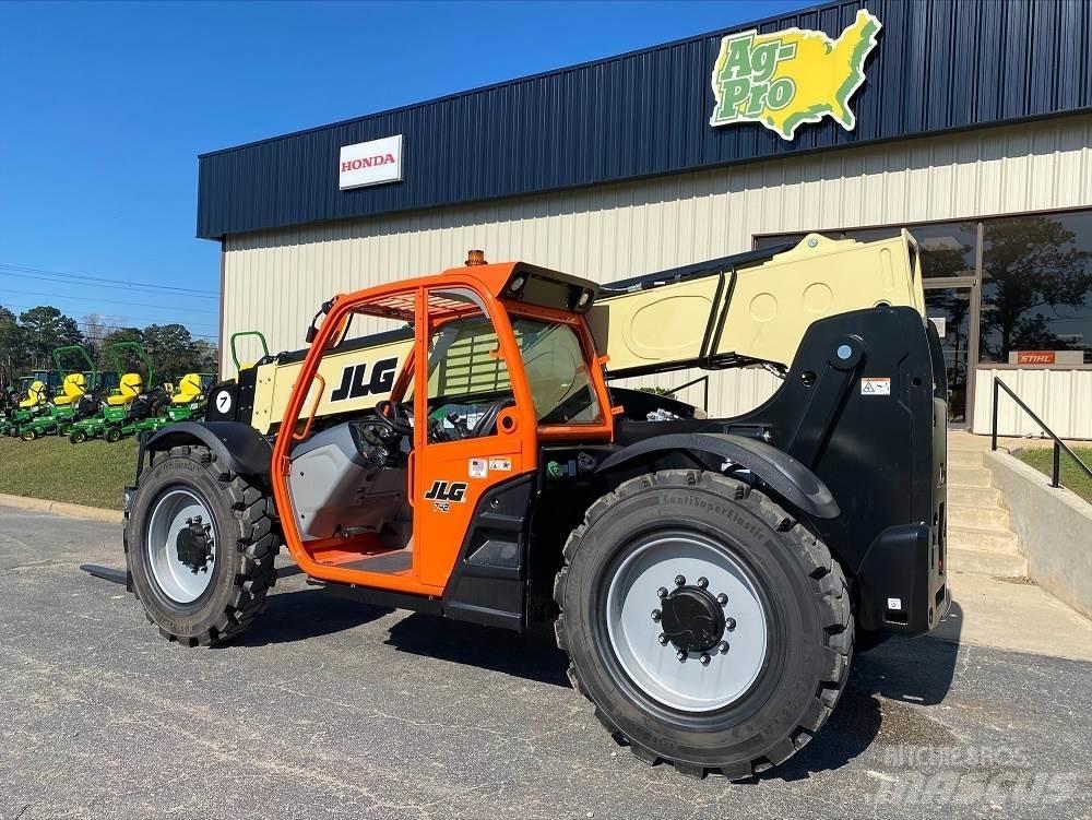 JLG 742 Телескопические погрузчики