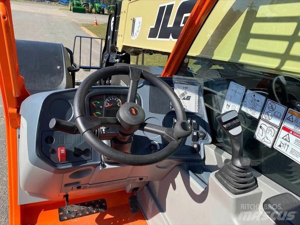 JLG 742 Телескопические погрузчики
