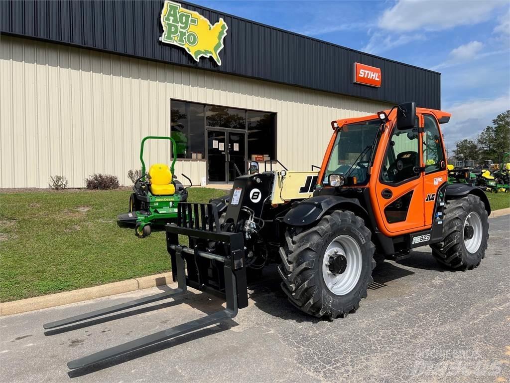 JLG 823 Телескопические погрузчики