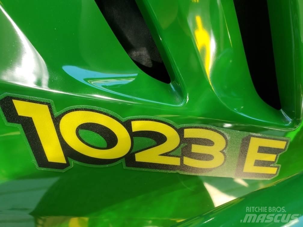 John Deere 1023E Коммунальные тракторы