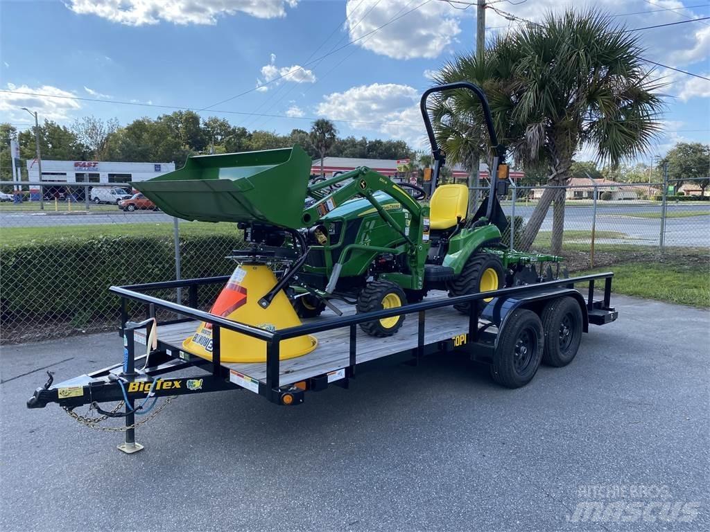John Deere 1023E Коммунальные тракторы