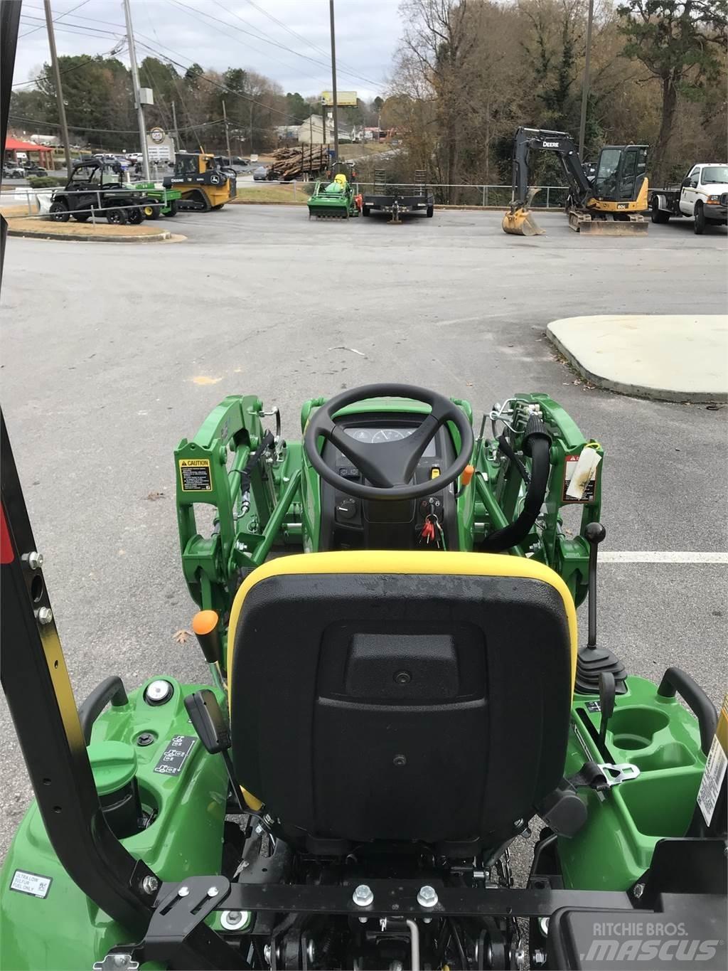 John Deere 1023E Коммунальные тракторы