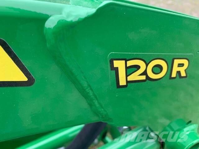 John Deere 1023E Коммунальные тракторы