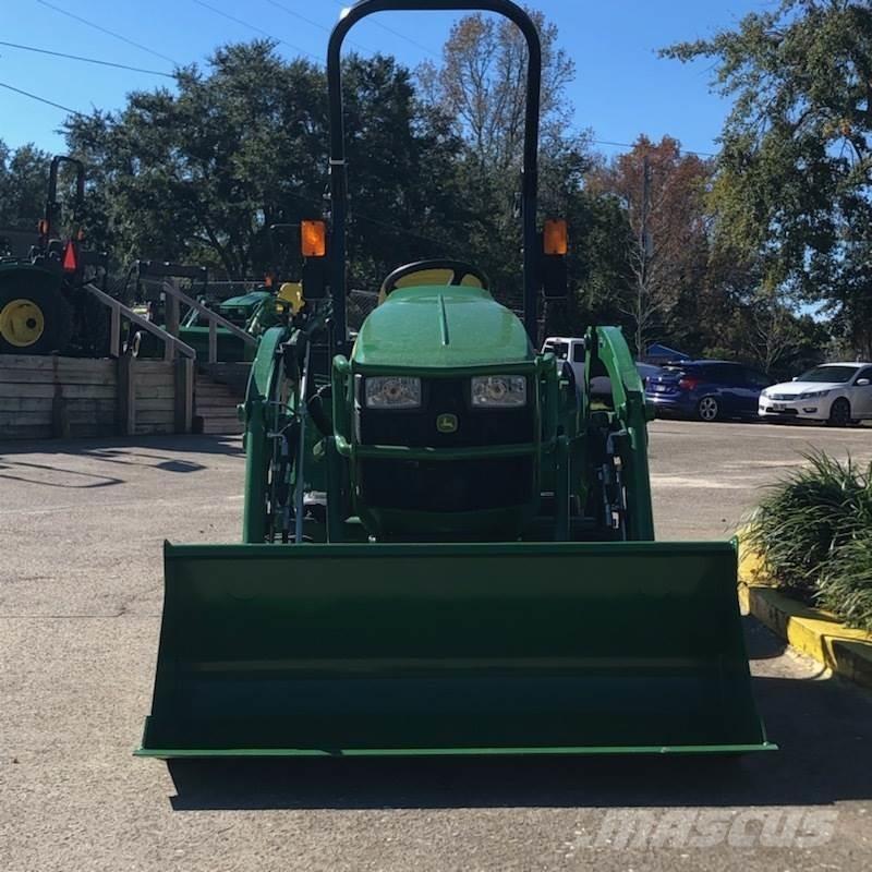 John Deere 1023E Коммунальные тракторы
