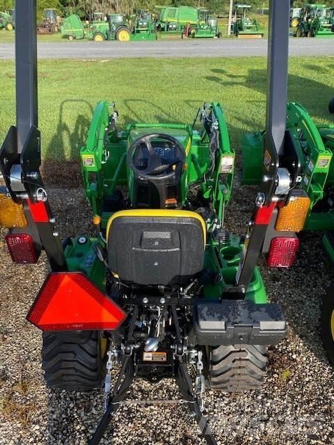 John Deere 1023E Коммунальные тракторы