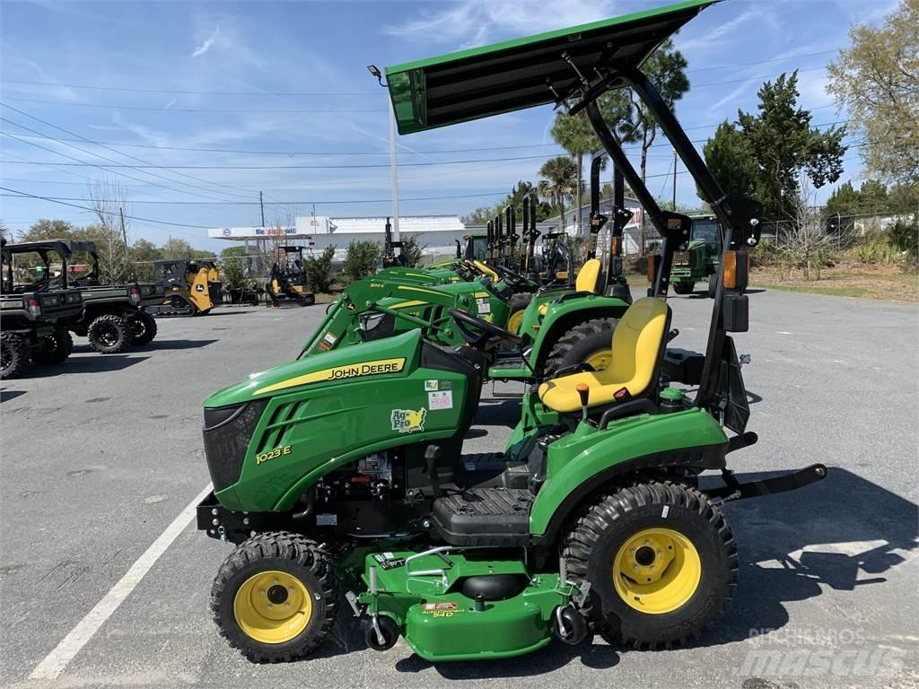 John Deere 1023E Коммунальные тракторы