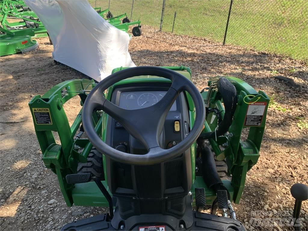 John Deere 1023E Коммунальные тракторы