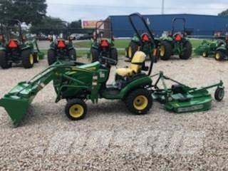 John Deere 1025R Коммунальные тракторы