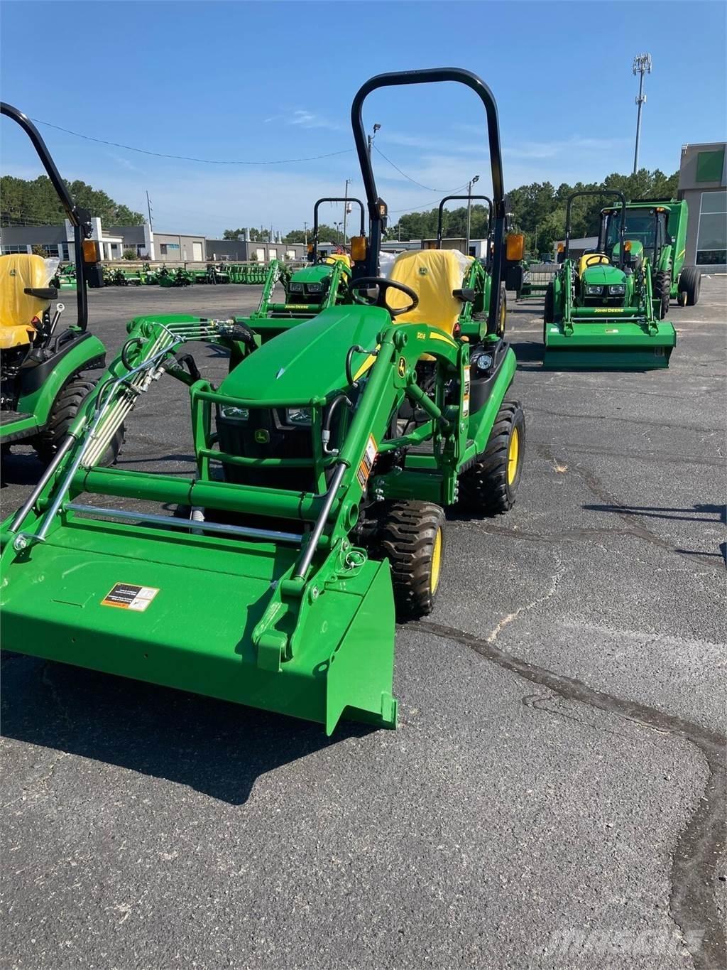 John Deere 1025R Коммунальные тракторы