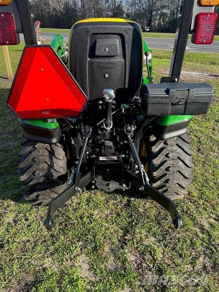 John Deere 1025R Коммунальные тракторы