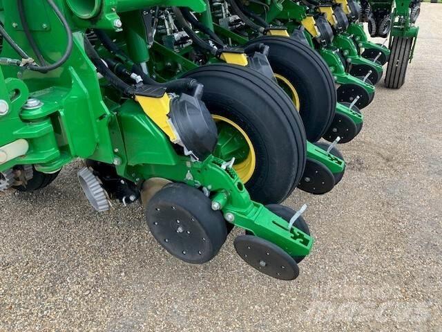 John Deere 1795 Сажалки