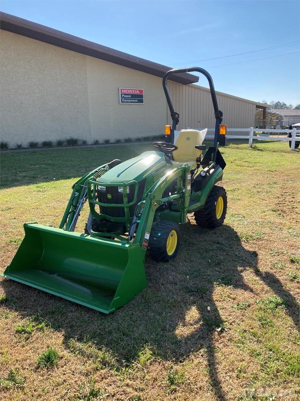 John Deere 2025R Коммунальные тракторы