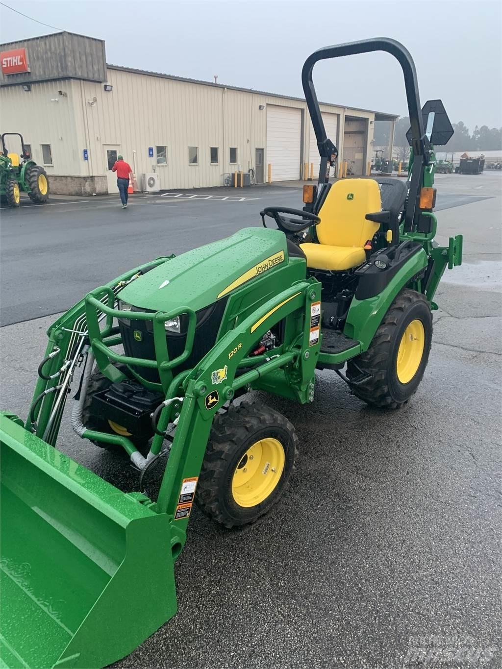 John Deere 2025R Коммунальные тракторы