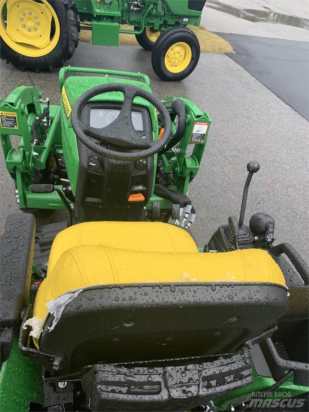 John Deere 2025R Коммунальные тракторы