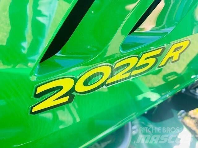 John Deere 2025R Коммунальные тракторы