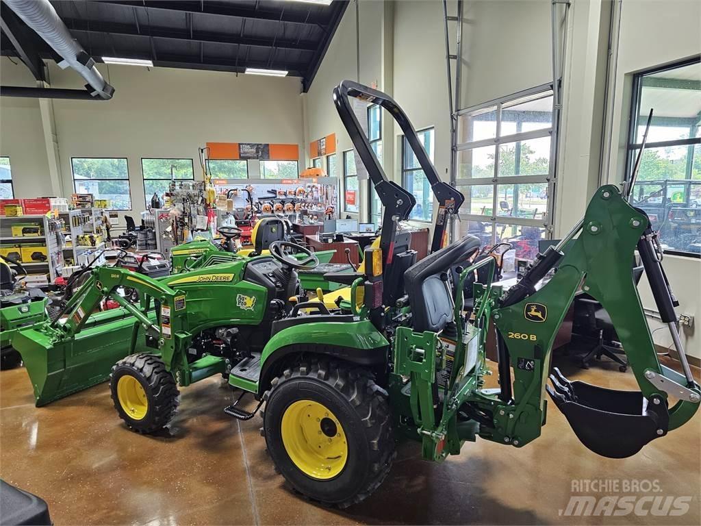 John Deere 2025R Коммунальные тракторы