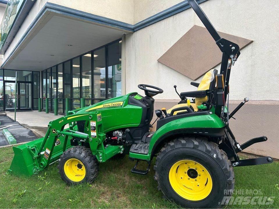 John Deere 2025R Коммунальные тракторы