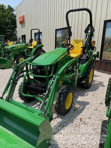 John Deere 2025R Коммунальные тракторы
