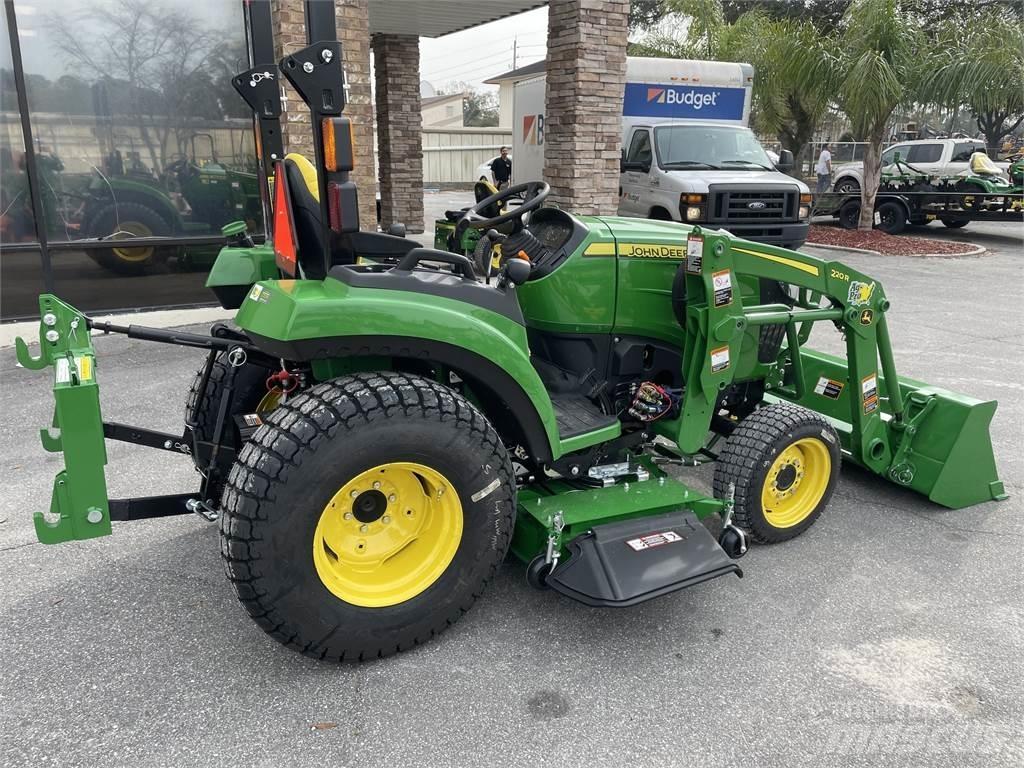 John Deere 2032R Коммунальные тракторы