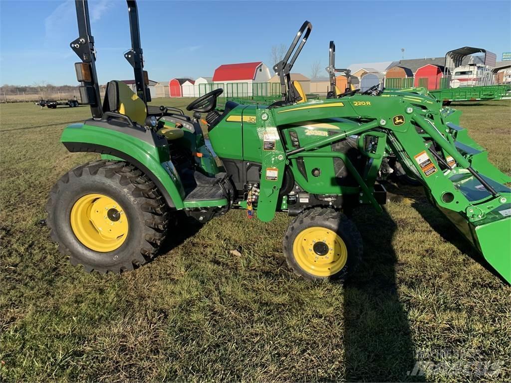 John Deere 2032R Коммунальные тракторы