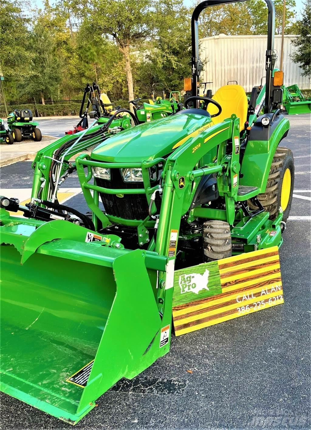 John Deere 2032R Коммунальные тракторы