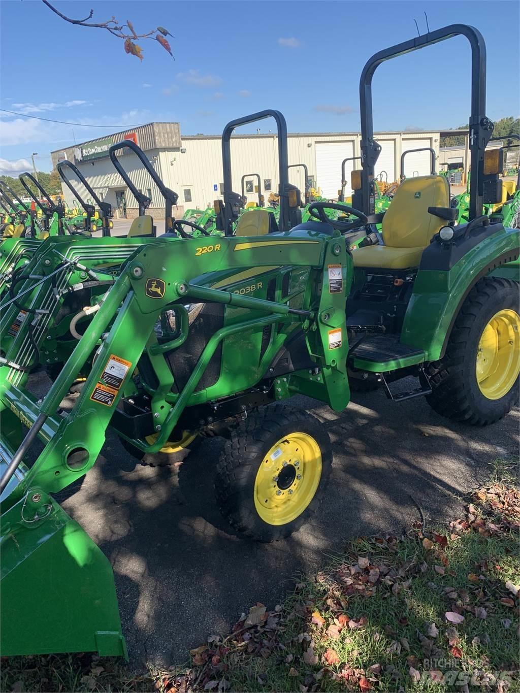 John Deere 2038R Коммунальные тракторы