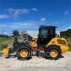 John Deere 204 G Малые погрузчики