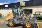John Deere 244L Малые погрузчики