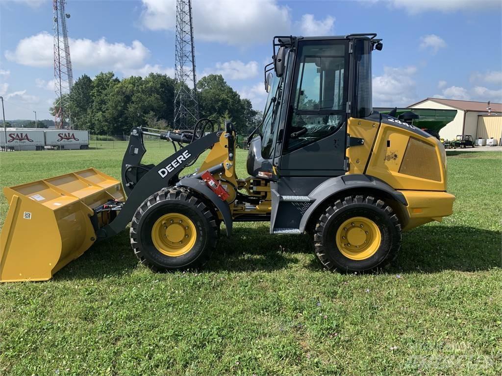 John Deere 244L Фронтальные погрузчики