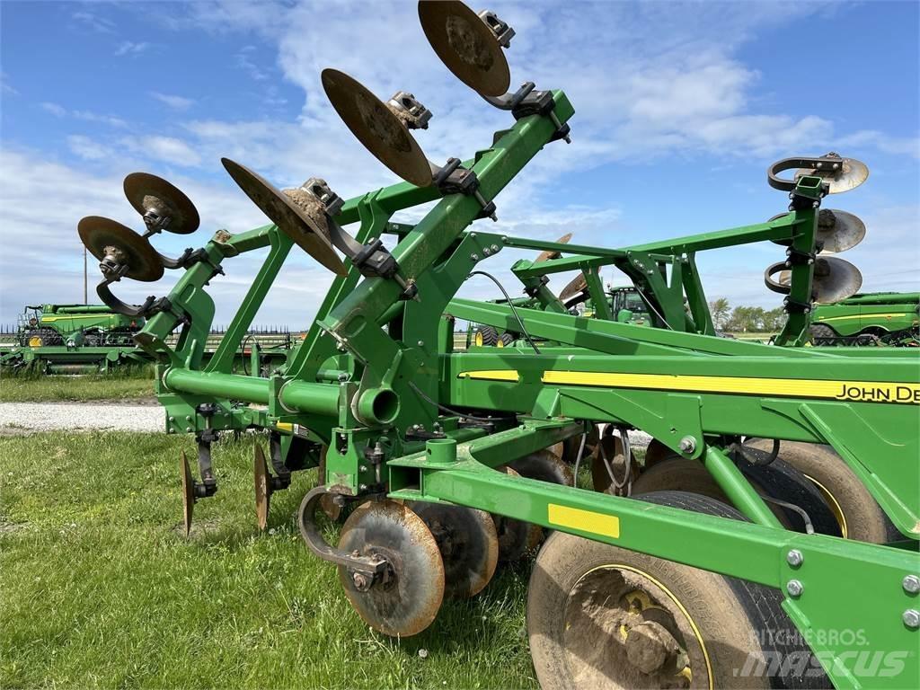 John Deere 2730 Прочее почвообрабатывающее оборудование