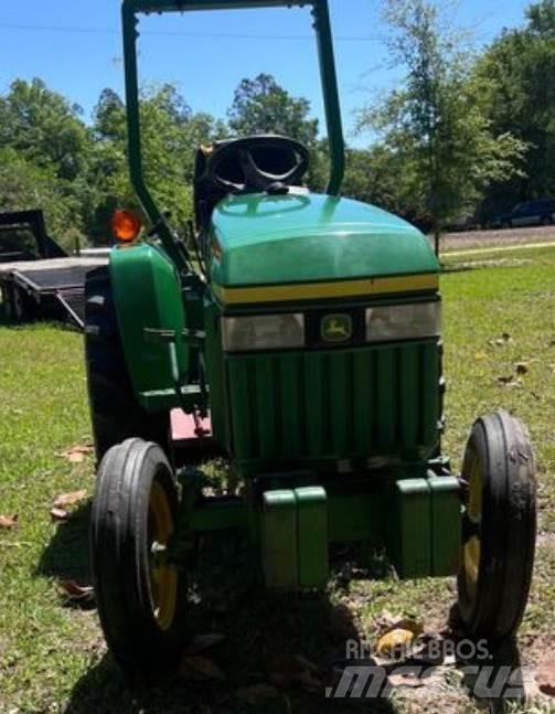 John Deere 3005 Коммунальные тракторы