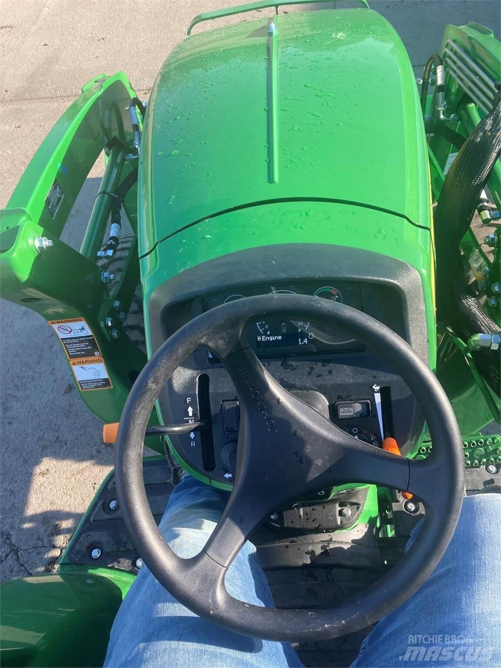 John Deere 3025D Коммунальные тракторы