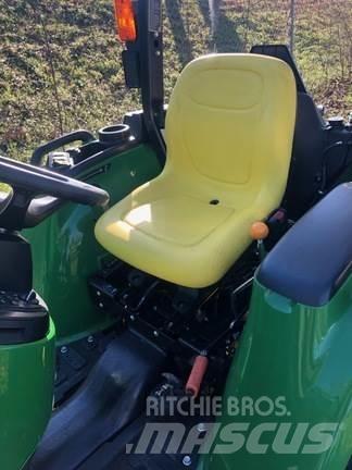 John Deere 3025E Коммунальные тракторы