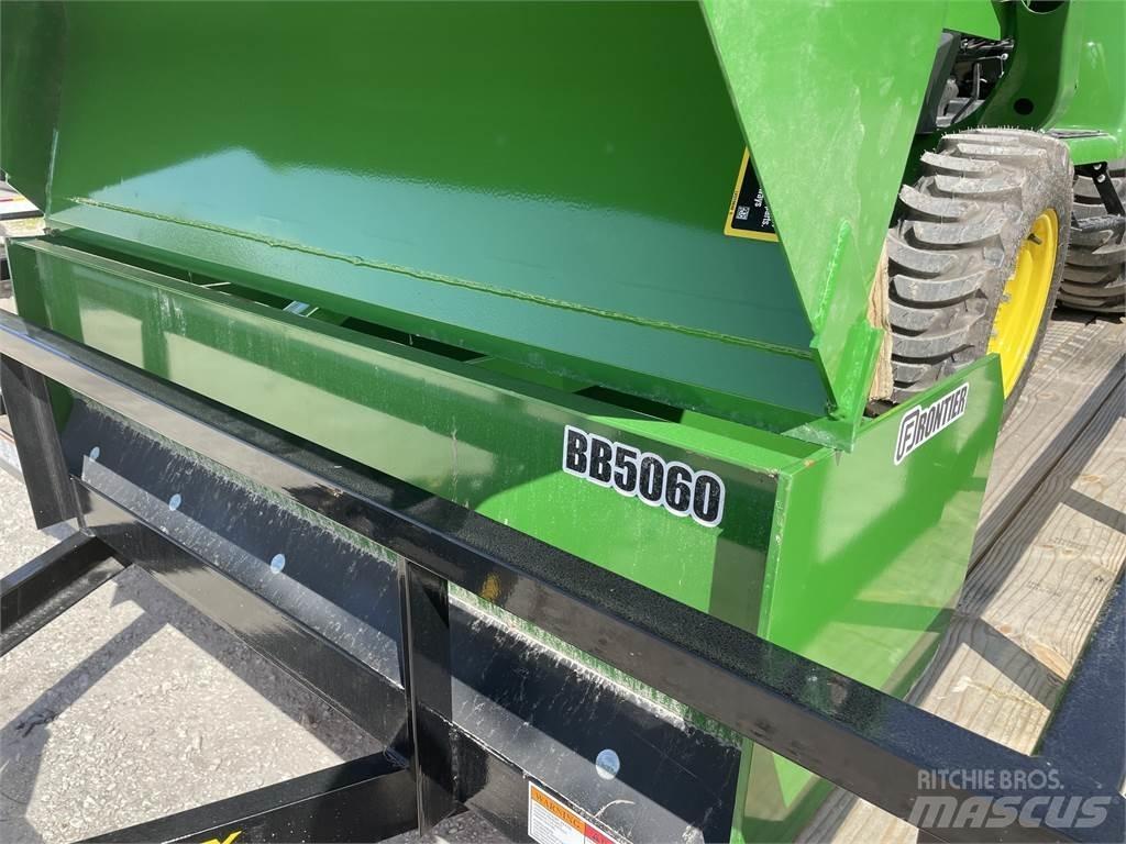John Deere 3025E Коммунальные тракторы