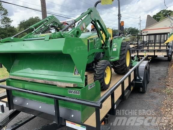 John Deere 3025E Коммунальные тракторы