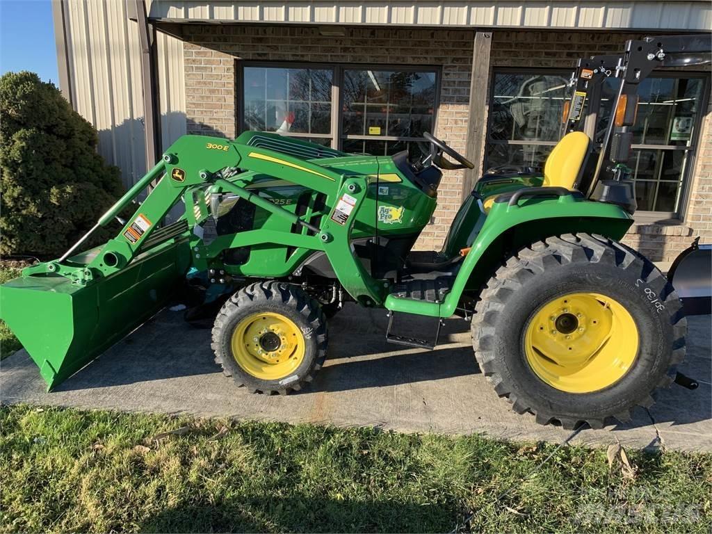 John Deere 3025E Коммунальные тракторы